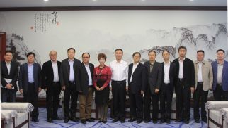 河南省伊川县县长李君等领导一行拜访PA视讯