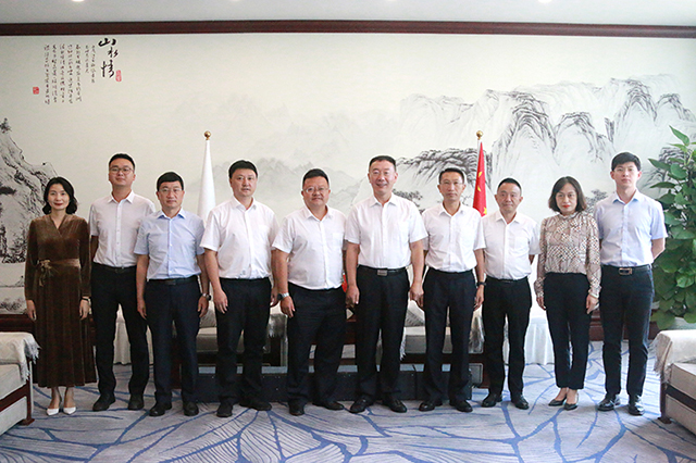 1661938699120529.jpg 640.jpg